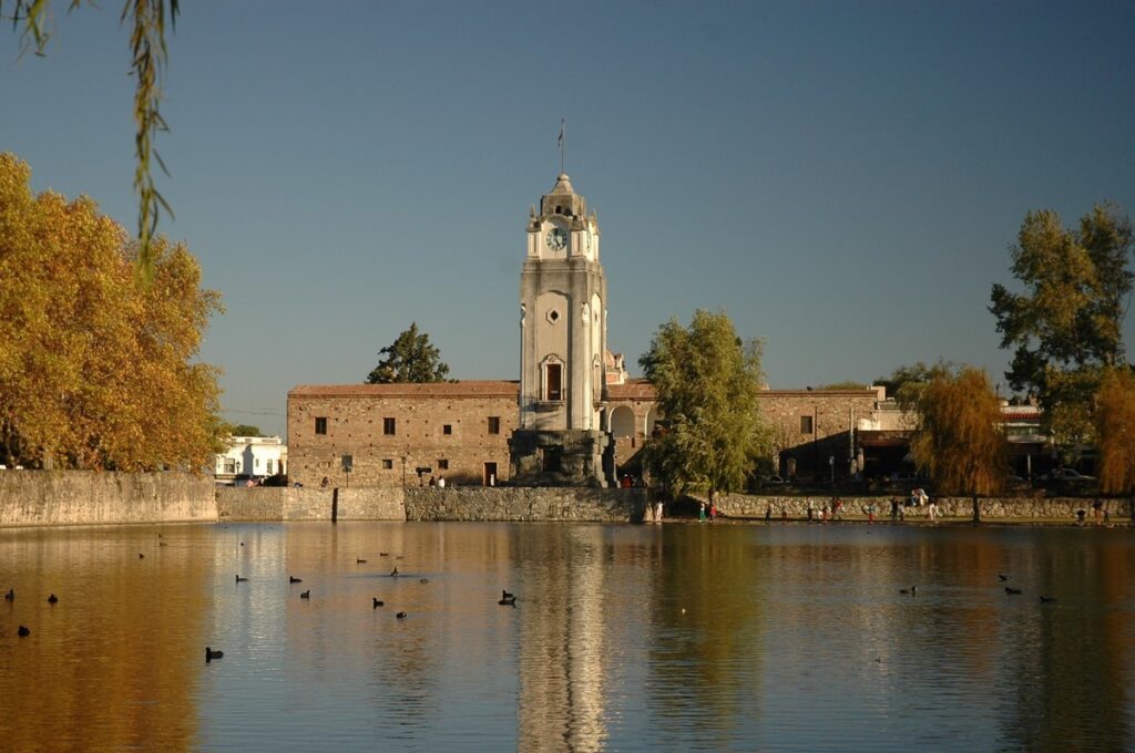 Alojamientos en Sierras de Córdoba, Hoteles, Cabañas, Alquileres Temporarios, Guía de Alojamientos en Sierras de Córdoba