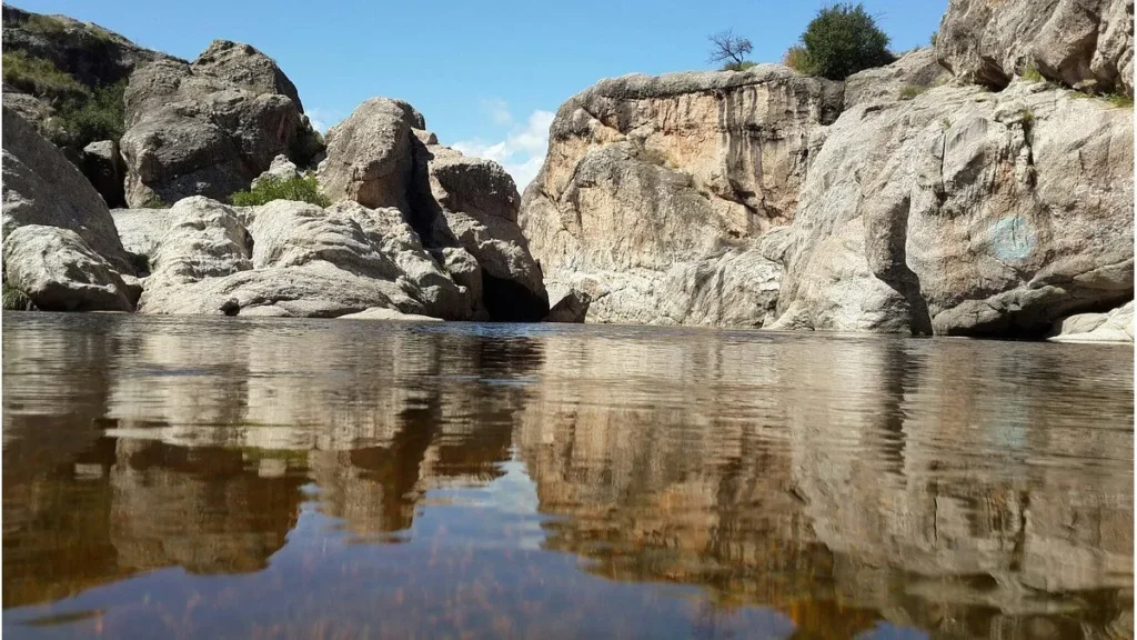 Guía de Alojamientos en Traslasierra: Dónde Dormir y Qué Visitar Alojamientos Temporarios en Traslasierra